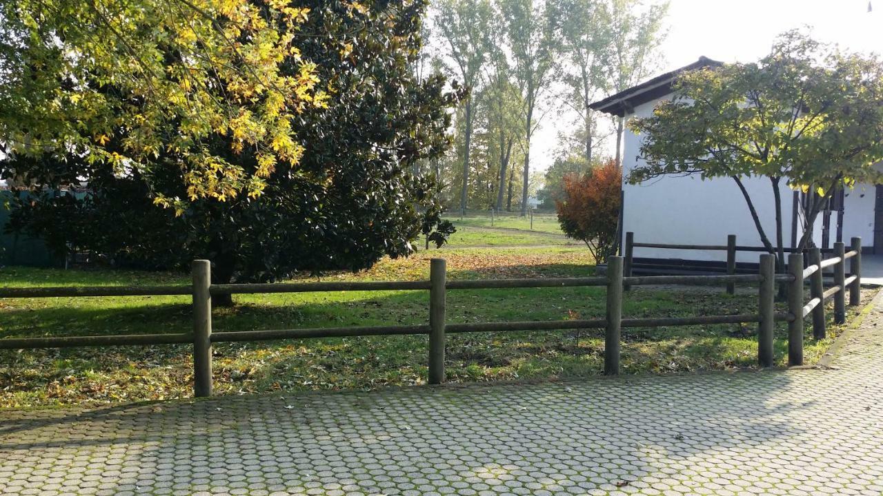 Scuderia 100 Pertiche Villa Villanterio Exterior foto